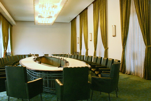 cabinet meeting room