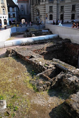你拍攝的 米榭爾門前-羅馬時代遺跡。