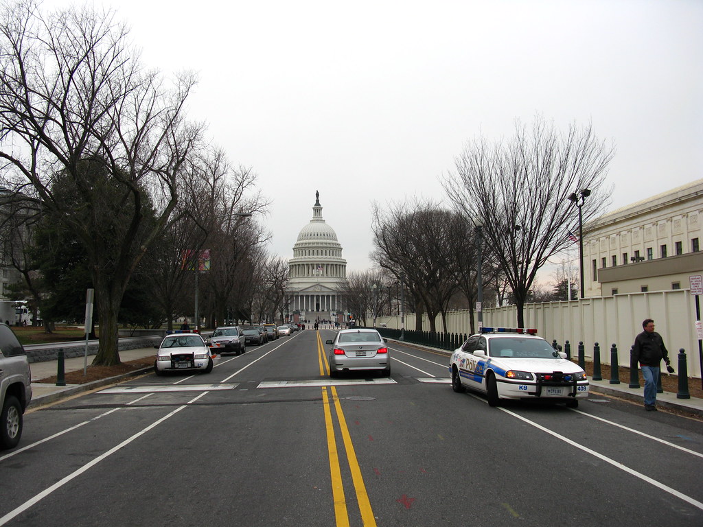 2009 01 18 - 0402 - Washington DC - E Capitol St
