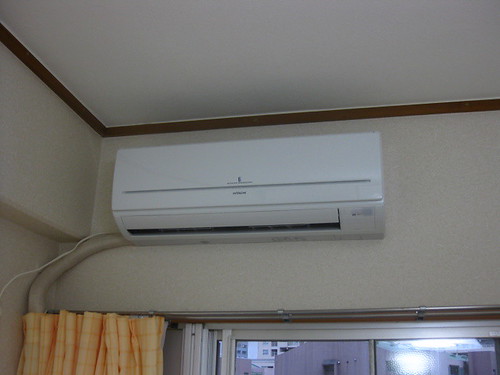 0025 Air-conditioner / Heater (Hitachi)