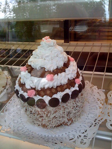 Giant cupcake cake, Gimme Jimmy's Cookie Bar, Montclair, NJ