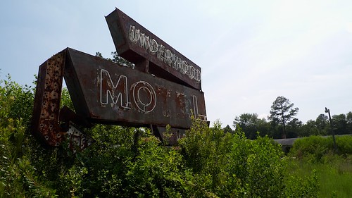 Underwood Motel Sign
