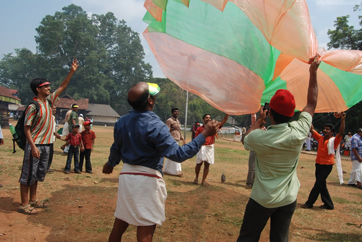 thrissur pooram - We got a parachute!