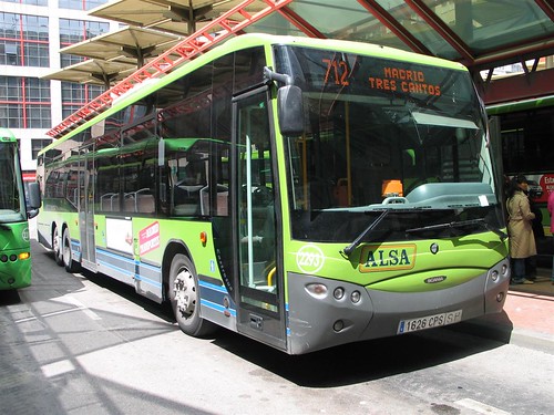 ALSA bus 2293 Madrid Plaza Castilla busstation por Arthur-A.