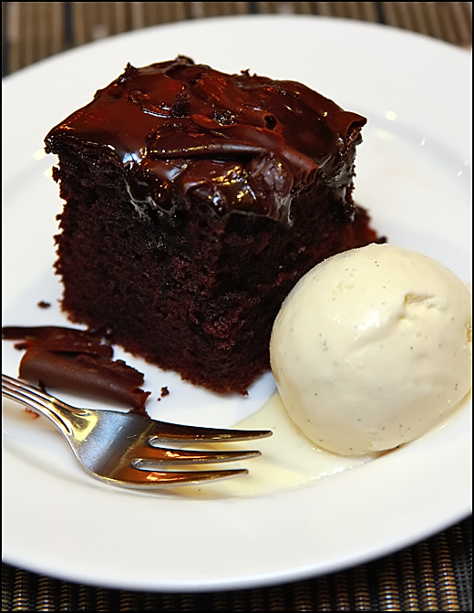 chocolate-moist-cake