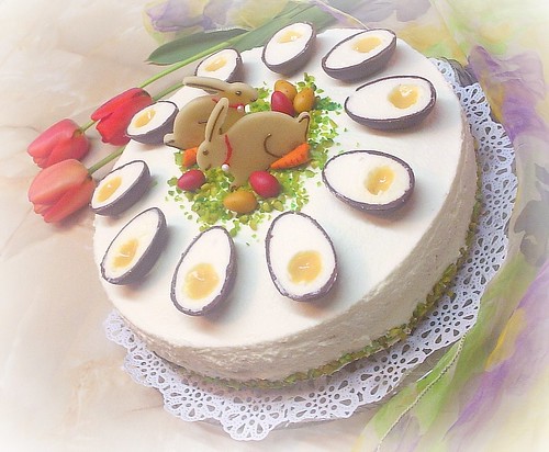 Easter Cake with Egg-liquer by you.