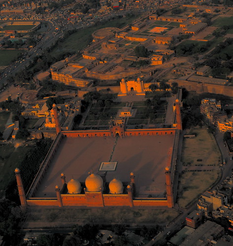 Badshahi, Iqbal and Fort