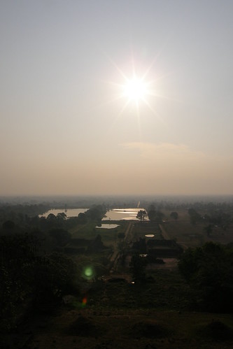 021.清晨的陽光照耀在Champasak平原 (1)