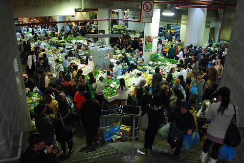 Throngs grabbing a bargain - Sunday afternoon, Paddy's Market, Sydney