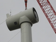 Portsmouth WTG nacelle in place (second time)