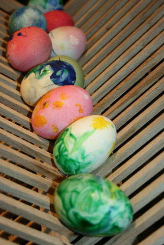 Drying Painted Dugg Eggs for Easter