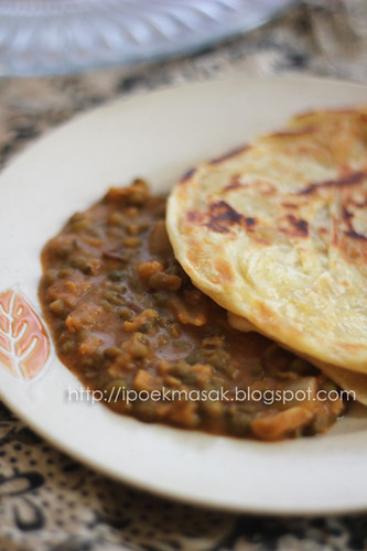 Dhaal Curry with Paratha