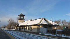 Wintertime at the highland Park commuter rail station. Highland Park Illinois. January 2009.