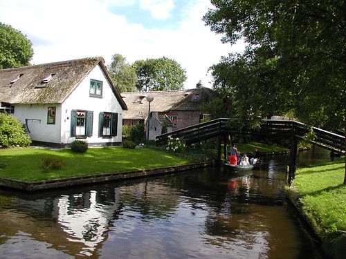 bar, canals, Giethoorn, Holland, Netherlands, restaurant, tourists, Travel, village, whisper boats