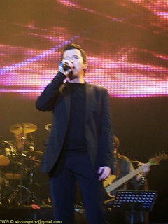 Rick Astley live in Chile