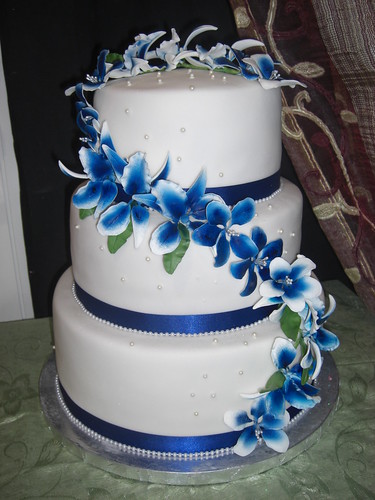 blue wedding cake pictures