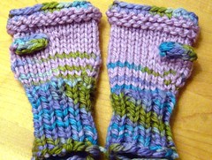 Toddler Mitts in LL bulky