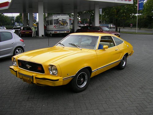 hier een zelfspot van dezelfde Mustang: