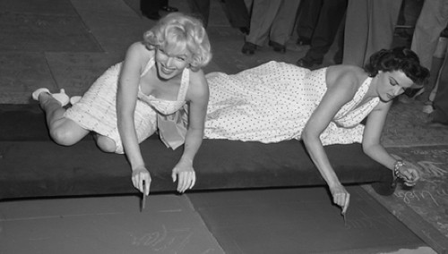 photo of Marilyn Monroe and Jane Russell