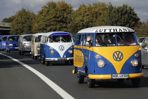 VW split screen convoy