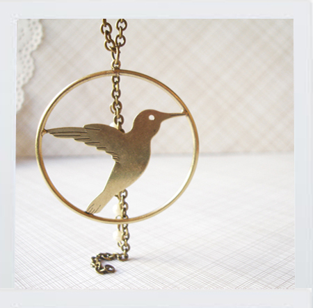 bird: necklace.