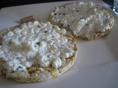 Cottage cheese on corn thins