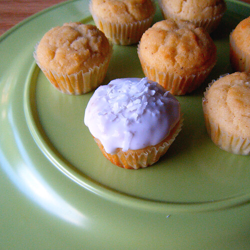 Healthy Grain-Free Coconut Cupcakes