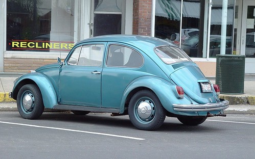 Old Volkswagen Beetle Hillsboro Illinois 4 23 09