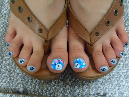 Cute little bears toes pedicure nails designs 