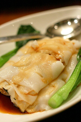 Steamed cheong fan with sliced fish (S$4.80)