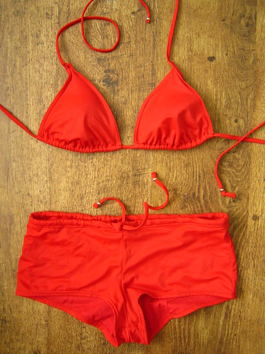  : hm, red, stringbikini, bikini, woodgrain, swimwear, fashion