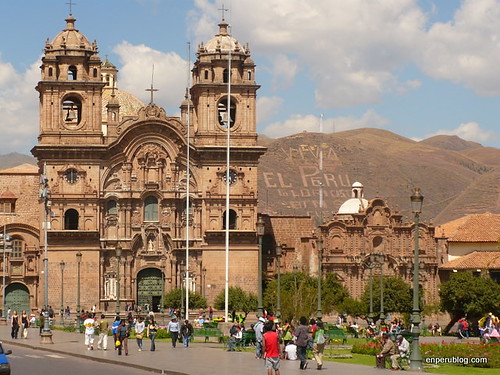 Cuscos historic plaza