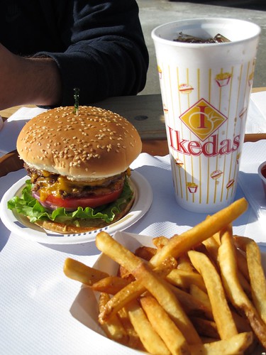 Ikeda's cheeseburger