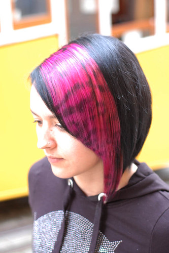  hair color pink and black 