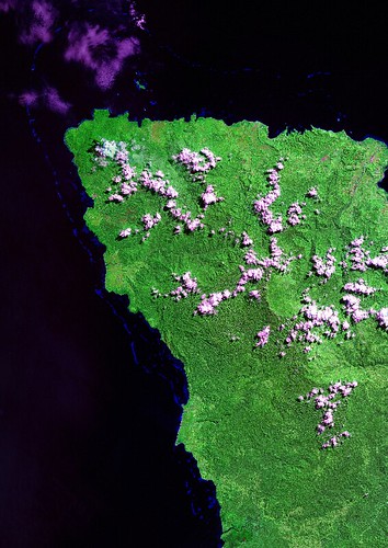 New Britain Island - Landsat ETM+ S-56-00_2000 Image Resized (1-375,000) Northwestern End