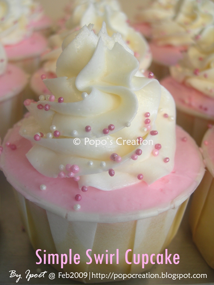 Simple Swirl Cupcake