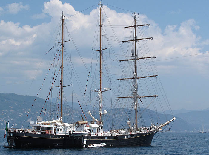 a-sail-ship-3104