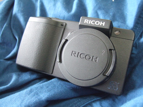 RICOH GX200