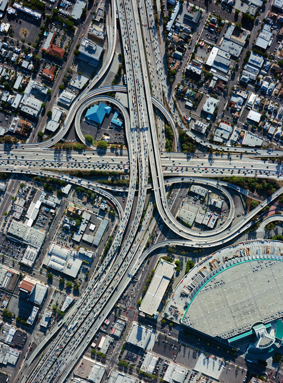 traffic in Los Angeles (by: Benny Chan via Good magazine))