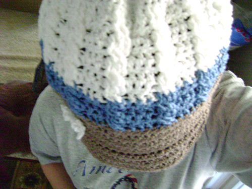 Cable hat with brim, Top Close up