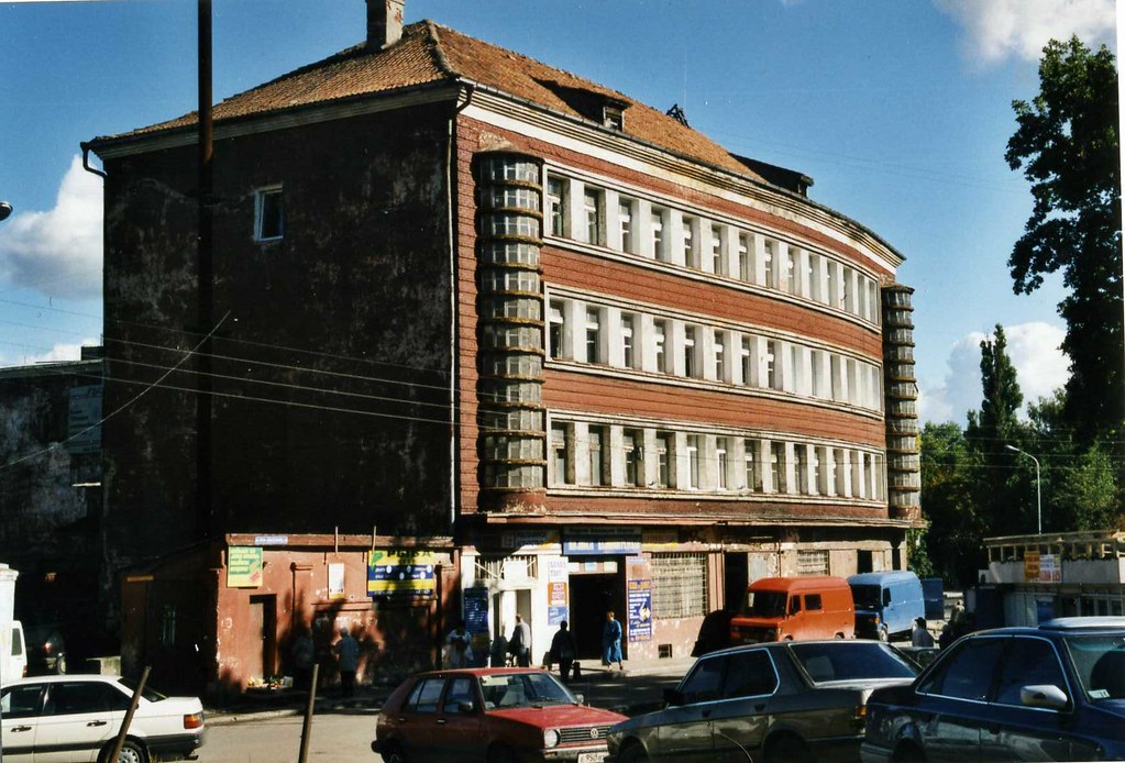 :  Pre-war building, Kaliningrad 2003