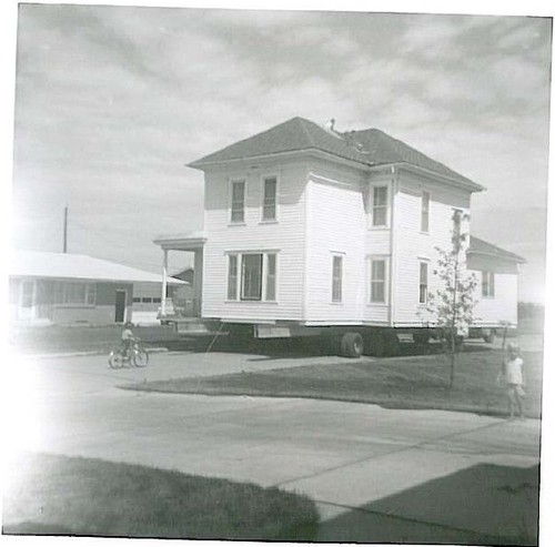 House Being Moved from Faculty Lane in Seward, Nebraska (2)
