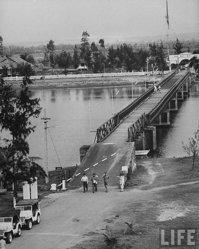 3-1965 Ben Hai river on 17th Parallel dividing North and South Vietnam.