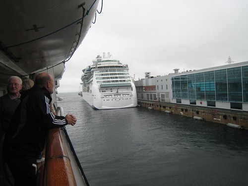 Jewel of the Seas, Halifax, HAL Maasdam (Oct,4 - Oct 14, 2008)