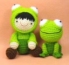 Girl in a Frog Suit and Her Pet Frog Crochet Pattern