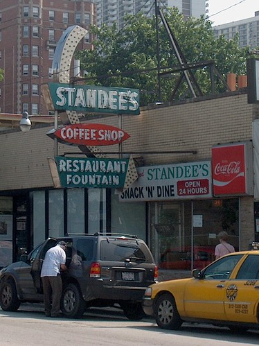 Standee's Coffee Shop. Located on West Granville Avenue in Chicago's Roger's Park neighborhood. Chicago Illinois. 2007.