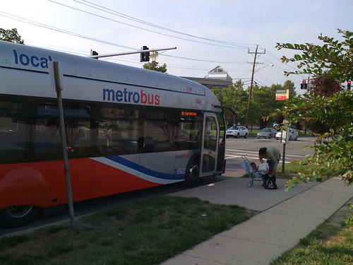 New Metrobus, Calverton Shopping Center