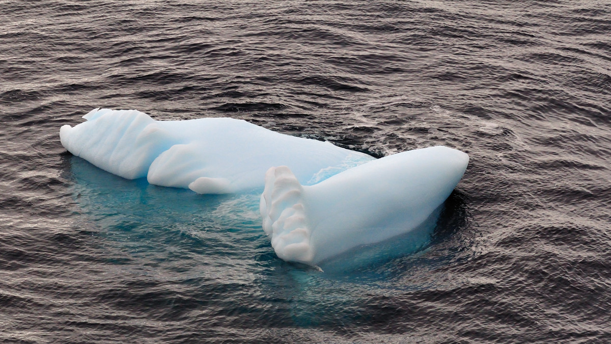 A foot shape iceberg