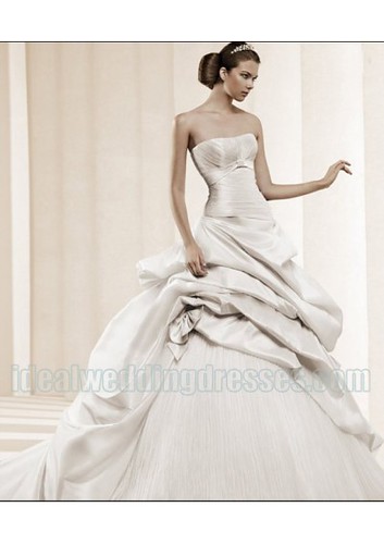 Satin Organza Strapless Silhouette Rouched Bow Decoration in Chapel Train 2011 Designer Luxurious Bridal Dress WD-0510