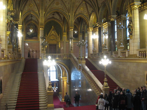 Parlament - main entrance 2